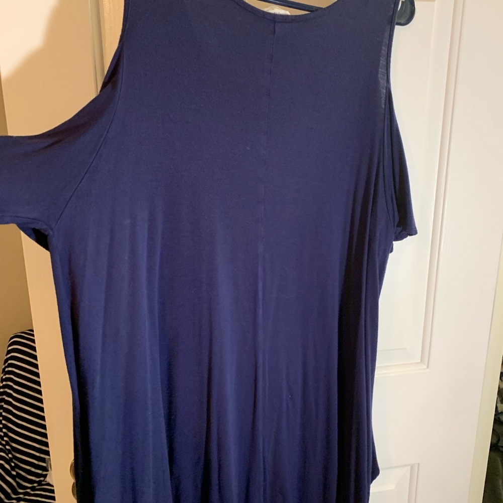 Dress - Picture 4 of 4